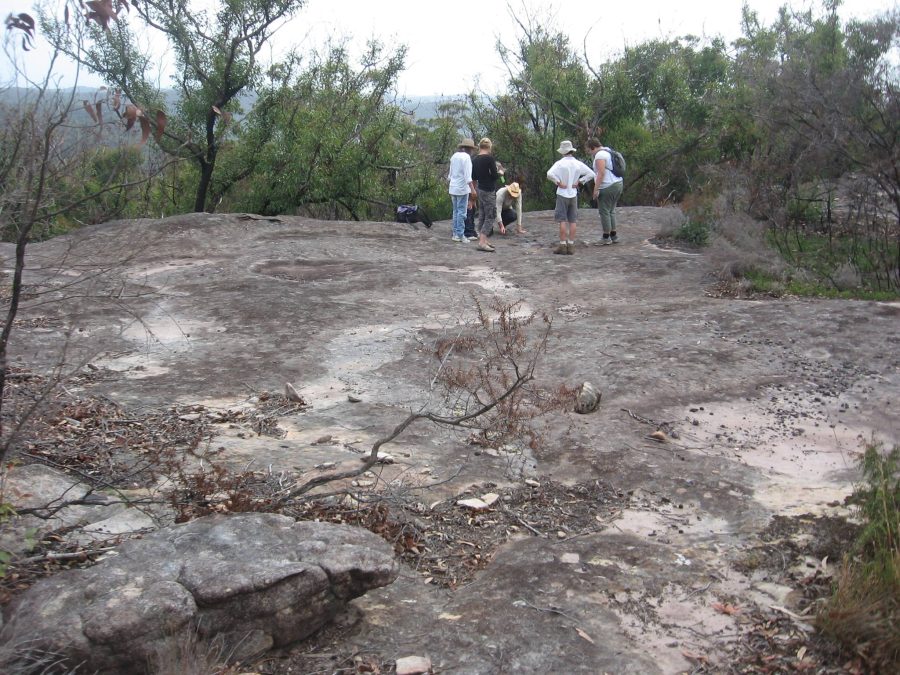 Australian Original Astronomical rock Engravings will Rewrite World History on Ancient Origins
